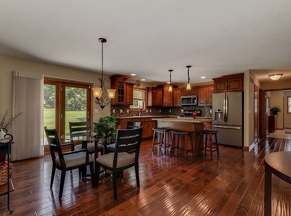 3rd image of 602 E Vorey St
