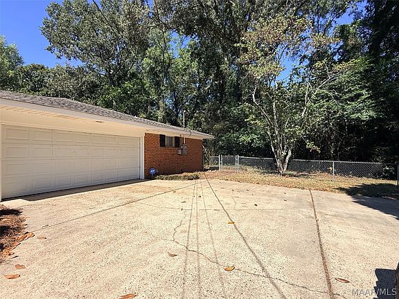 3rd image of 713 Sweeten Creek Rd