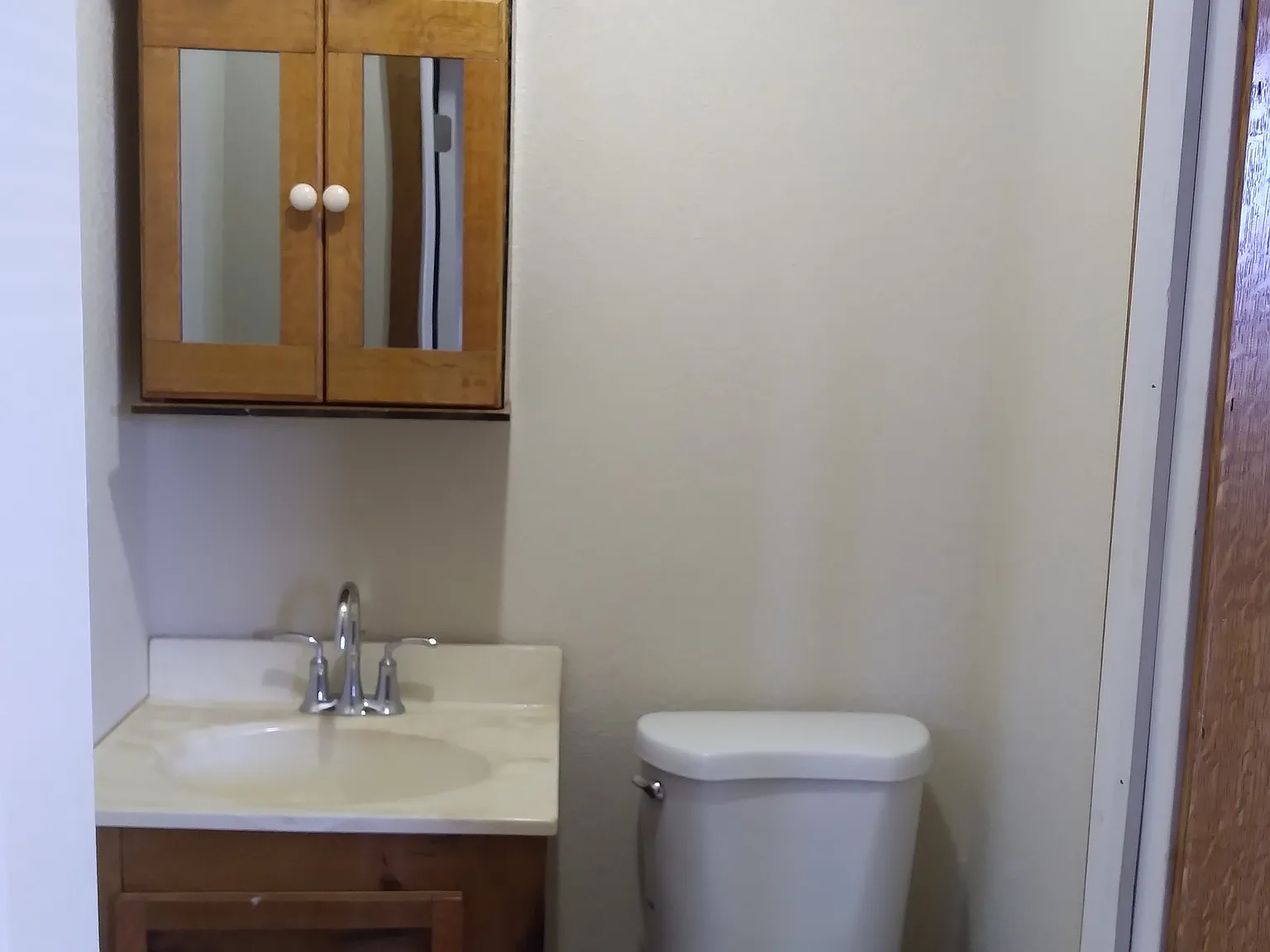 Large One Bedroom, 1.5 Bath — Photo 3