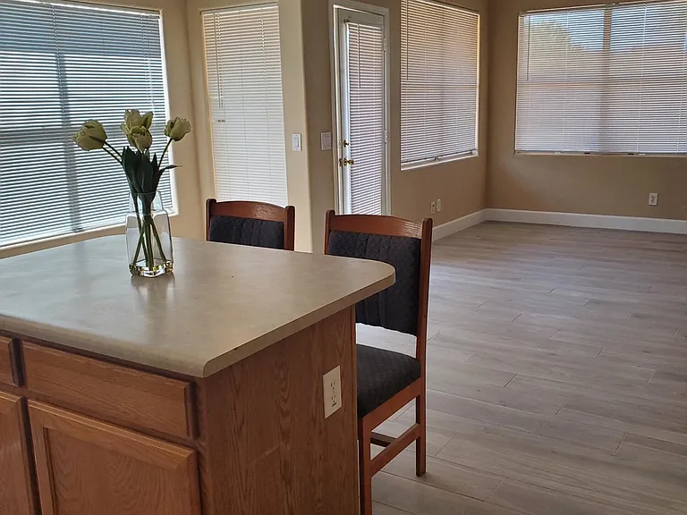 1737 E Morgan Ct — Photo 7