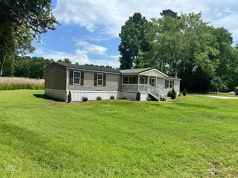 1045 Clarendon Chadbourn Rd — Photo 1