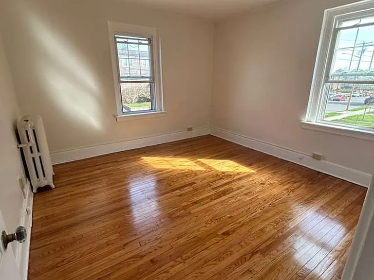 182 Elm St — Photo 12