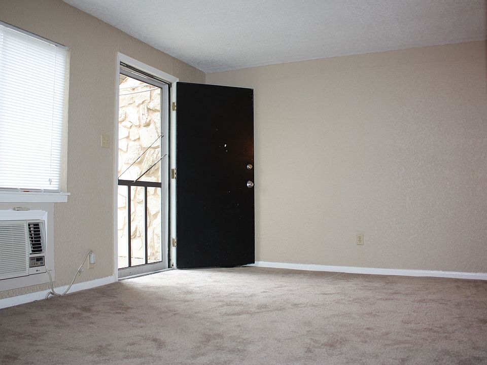 1st image of 5600 E 84th Ter
