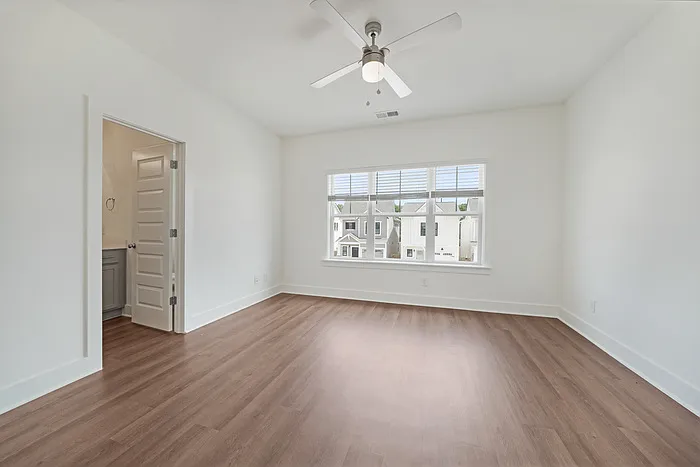105 Huntley Dr — Photo 15
