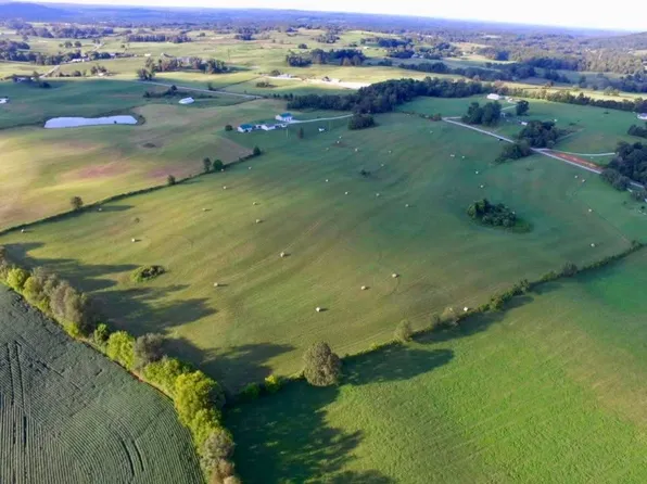 115 Carlos Barbour Rd, Canmner, KY 42722