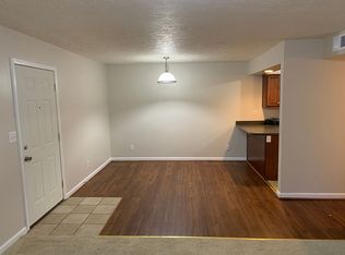 4200 Wisteria Landing Cir UNIT 102, Louisville, KY 40218