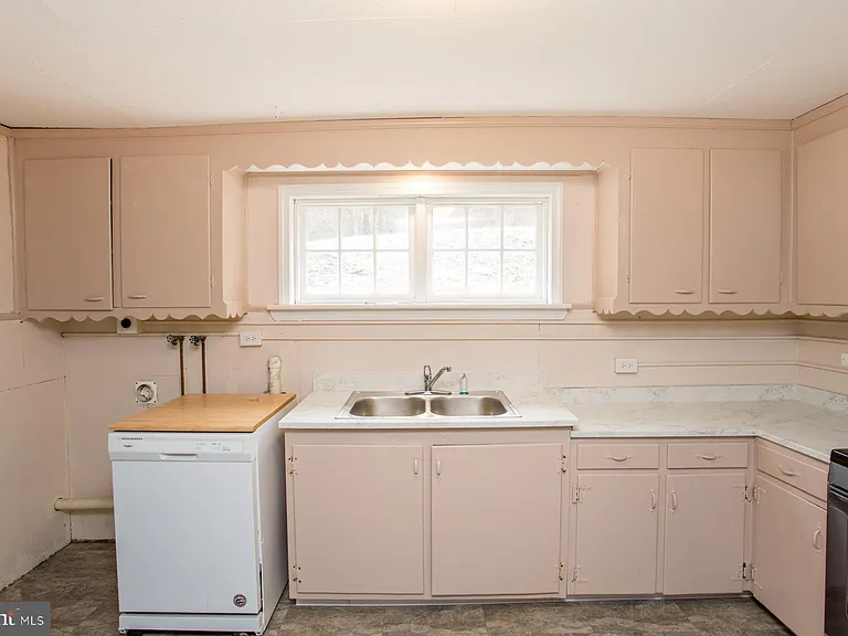 120 Tabor Rd — Photo 31