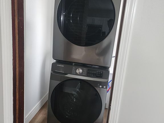 4th image of 4704 Grandview Park