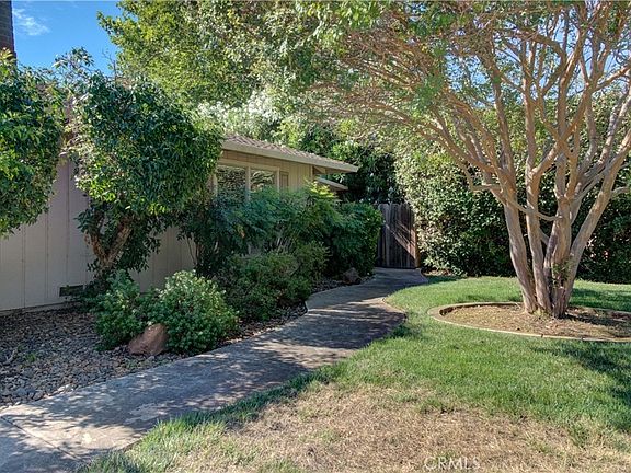 4th image of 11 Greenview Cir