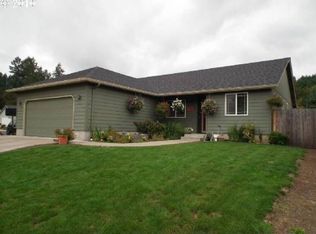 2110 Ash Ave, Cottage Grove, OR 97424