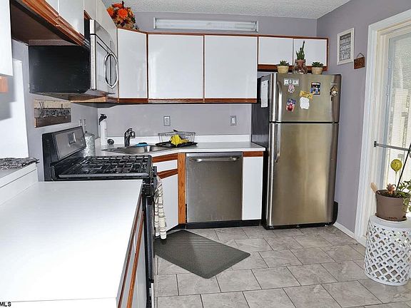 5th image of 32 Mohave Dr #32