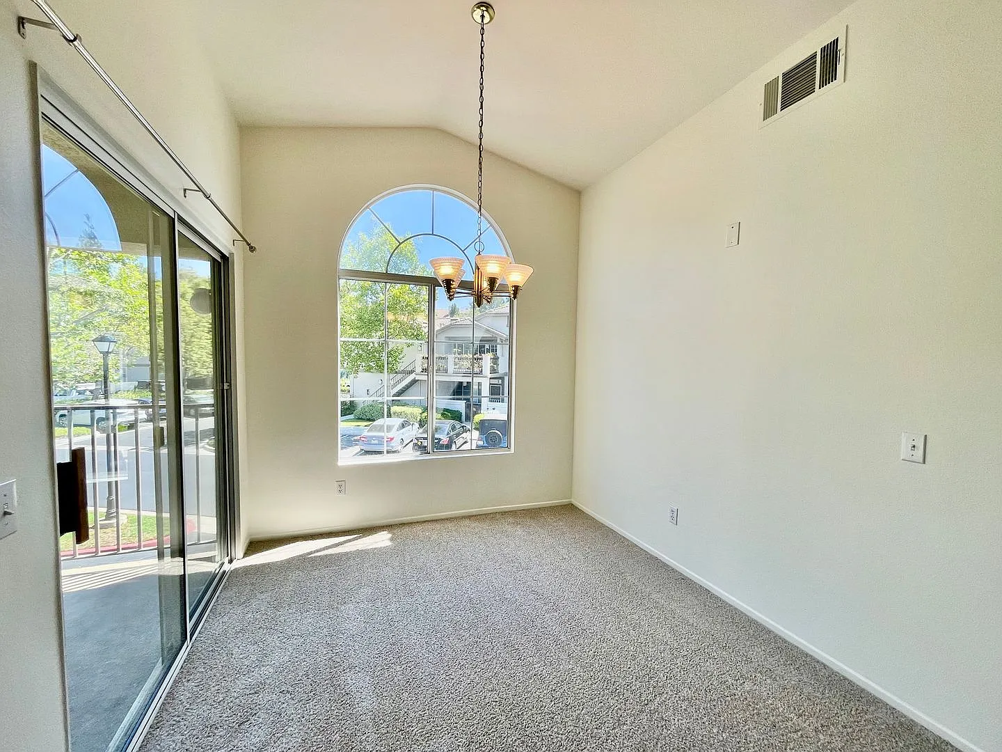 Charming 2bdrm/2ba in Foothill Ranch — Photo 4