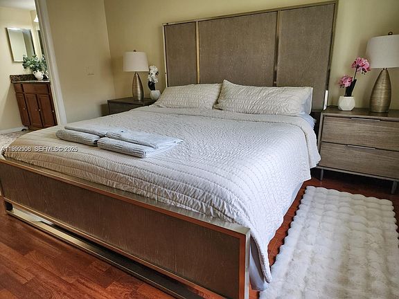 5th image of 21951 Soundview Ter APT 203