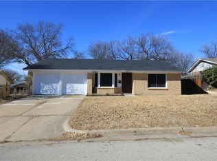 4537 Dee Ln, Haltom City, TX 76117