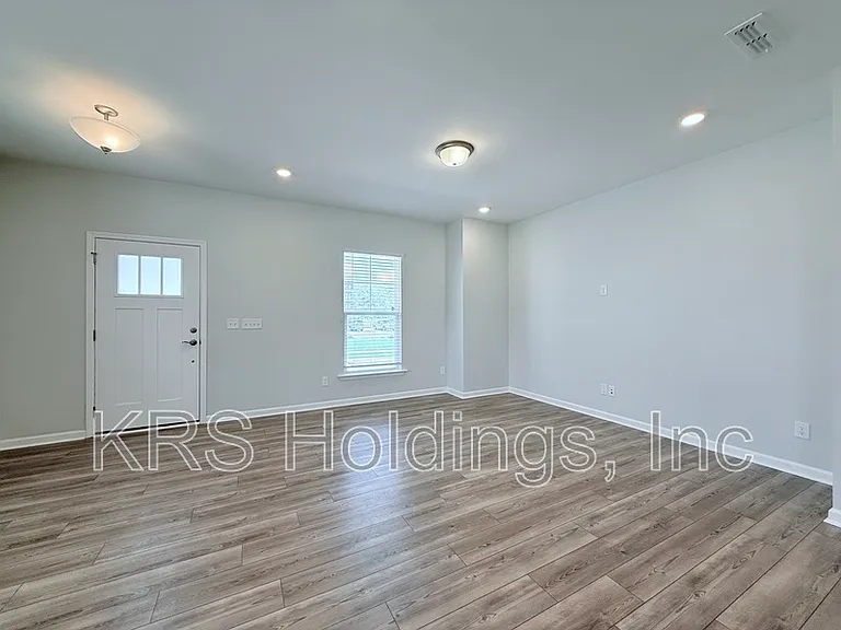 820 Silo Park Dr — Photo 5