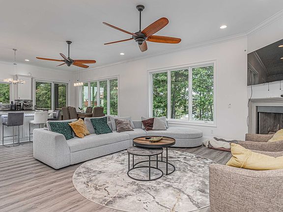 5th image of 132 Laguna Vista Dr