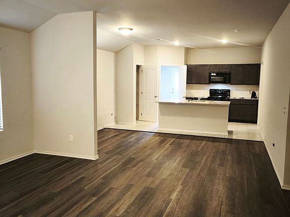 4th image of 2824 Caretta Ct