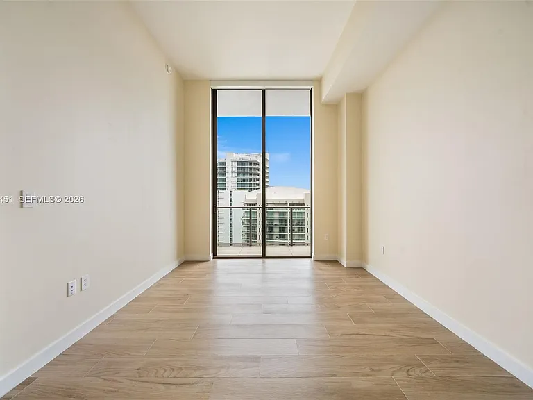 2655 S Bayshore Dr #1906 — Photo 11