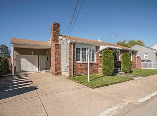 33 Pine Grove St, Pawtucket, RI 02861