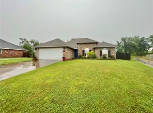 480 Kate Dr, Centerton, AR 72719