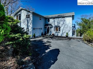 112 N Pinnacle Ridge Road, Beech Mountain, NC 28604
