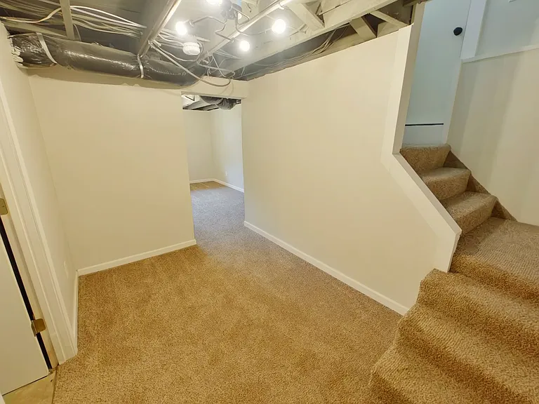 333 N Volutsia Ave — Photo 12