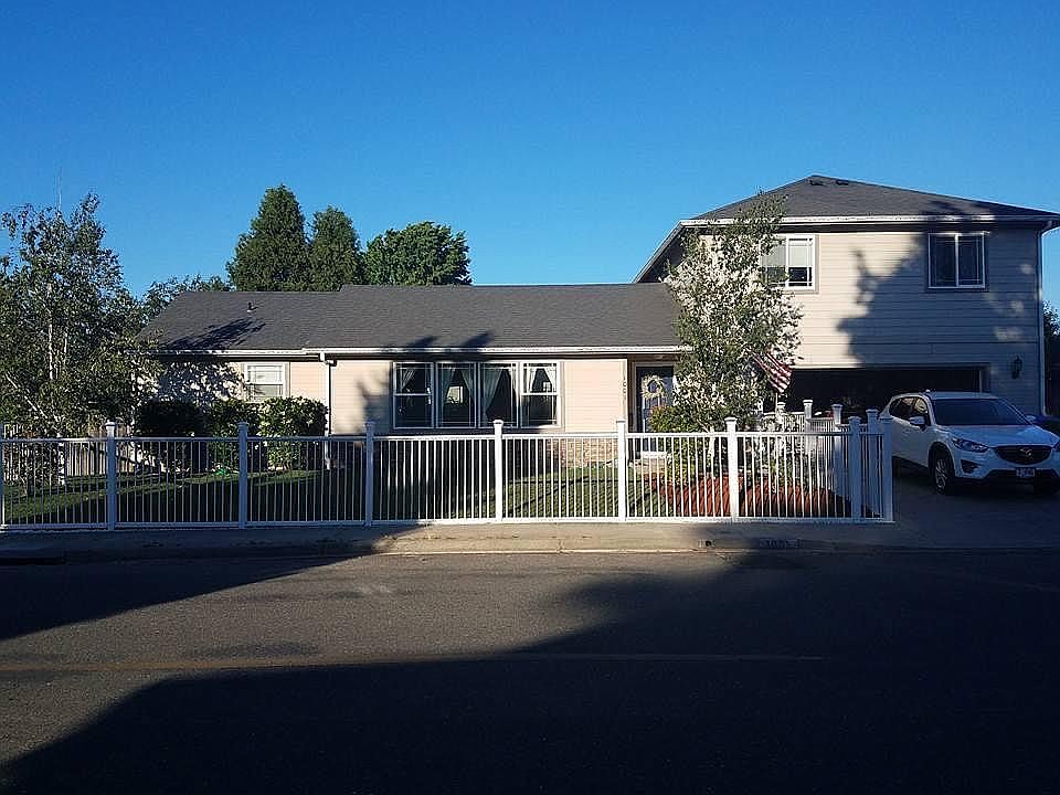 2nd image of 1001 Angler Ln