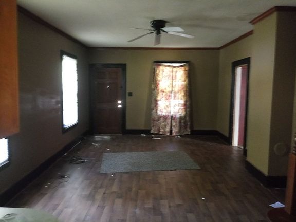 3rd image of 528 S Vyne St