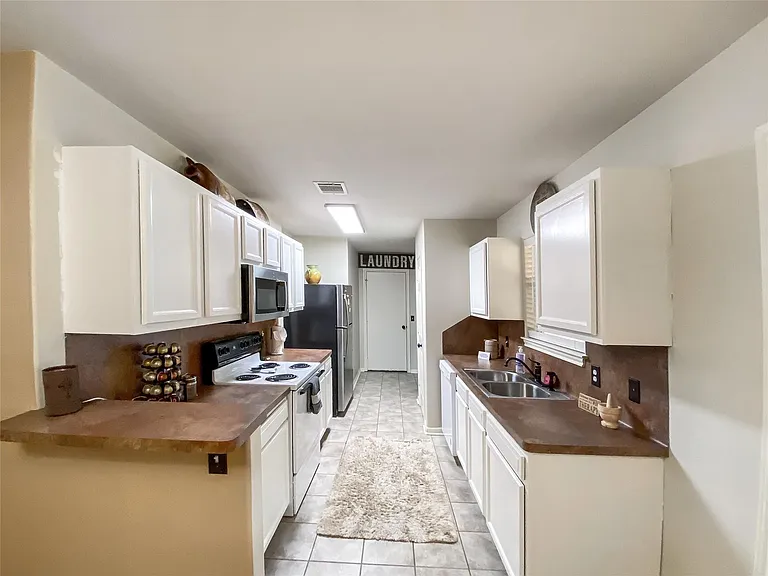 254 E Sunset Dr — Photo 10