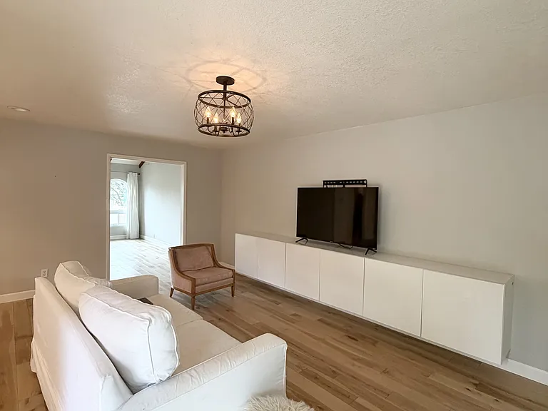 5427 Yerba Buena Rd — Photo 8