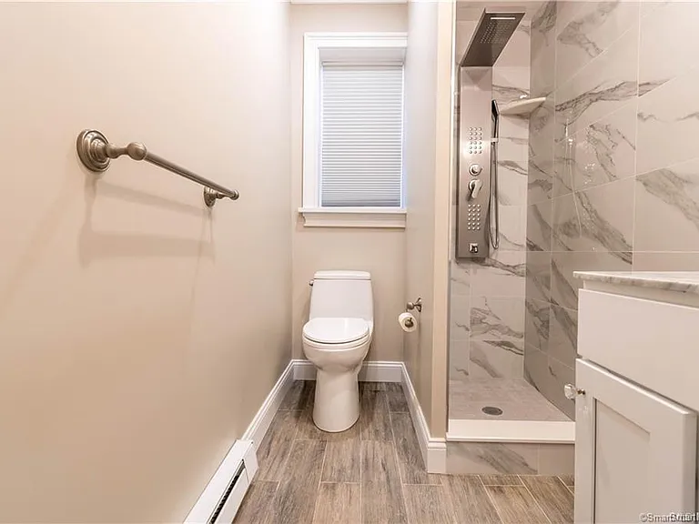 140 Woodside Grn #2B — Photo 16