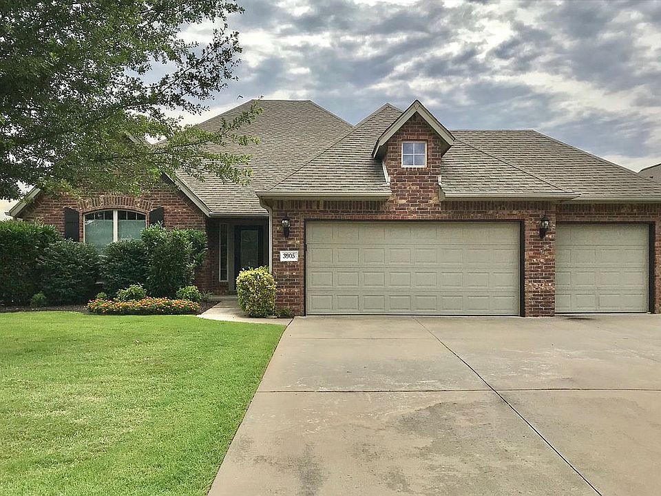 1st image of 3905 SW Staverton Dr