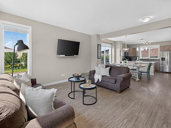 4th image of 2835 Maple Way NW