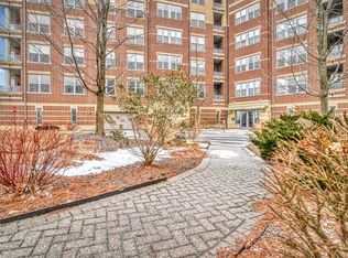9350 Skokie Blvd UNIT 205, Skokie, IL