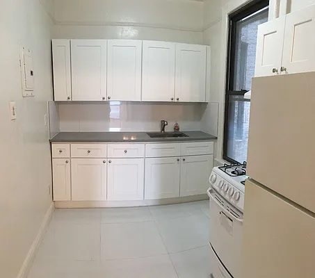 Rented by Living Dream Realty | media 25