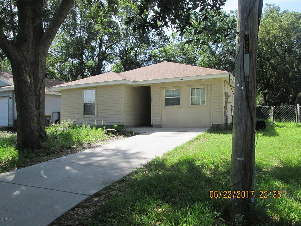 1st image of 718 Ashford St