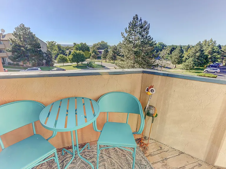Americana Lakewood Apartments — Photo 56