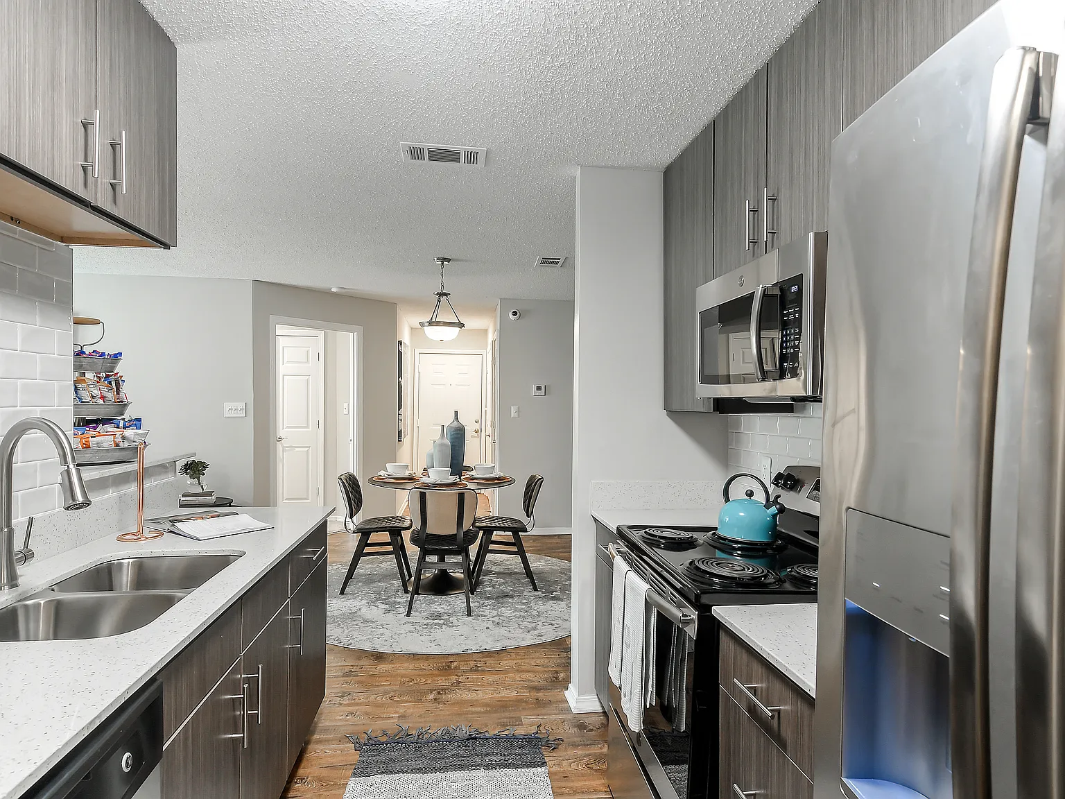 Parkwest Apartment Homes — Photo 4