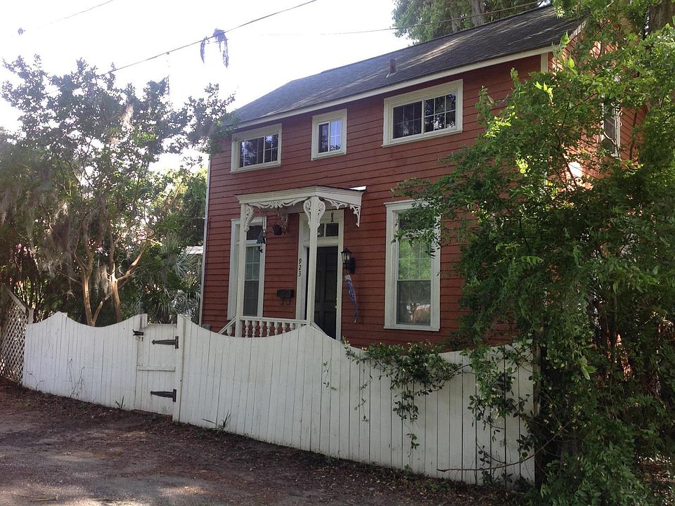 2nd image of 923 E Central Ave
