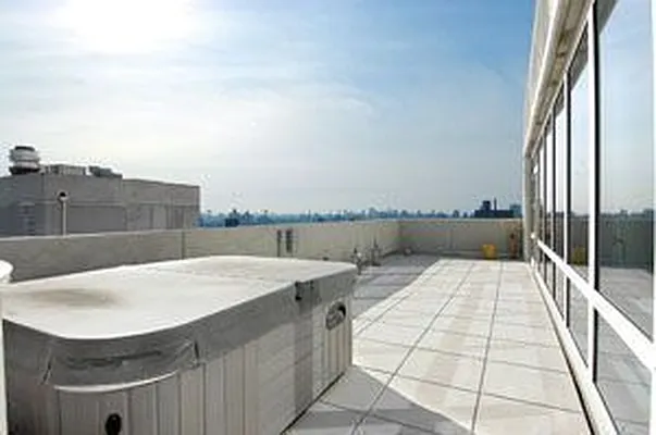 Sold by Douglas Elliman | media 21