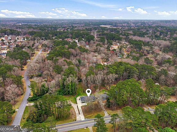 3rd image of 1066 Oak Rd SW