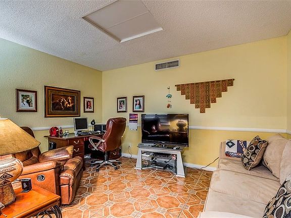 4th image of 608 Espina Dulce Pl