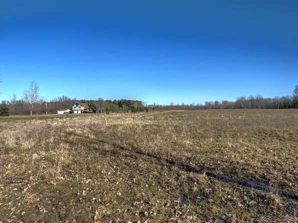 6187 S Elms Rd, Swartz Creek, MI 48473