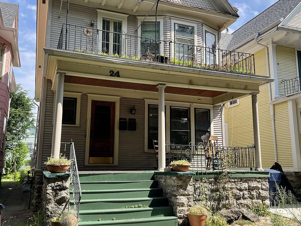 1st image of 24 Ardmore Pl #1