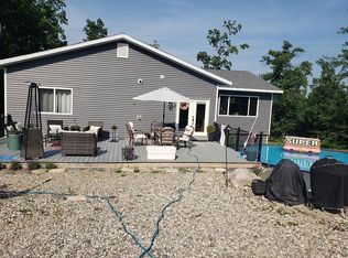 16758 Pleasant Valley Rd, Atlanta, MI 49709