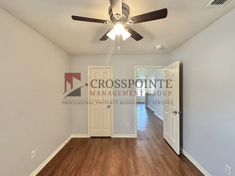 8713 Mansion Creek Cir — Photo 22