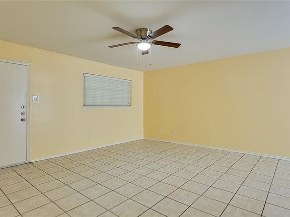 4th image of 808 Toronto Ave #7