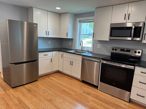 2nd image of 46 Court St #3