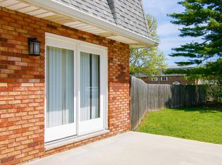 250 S Durkin Dr APT 2, Springfield, IL 62704