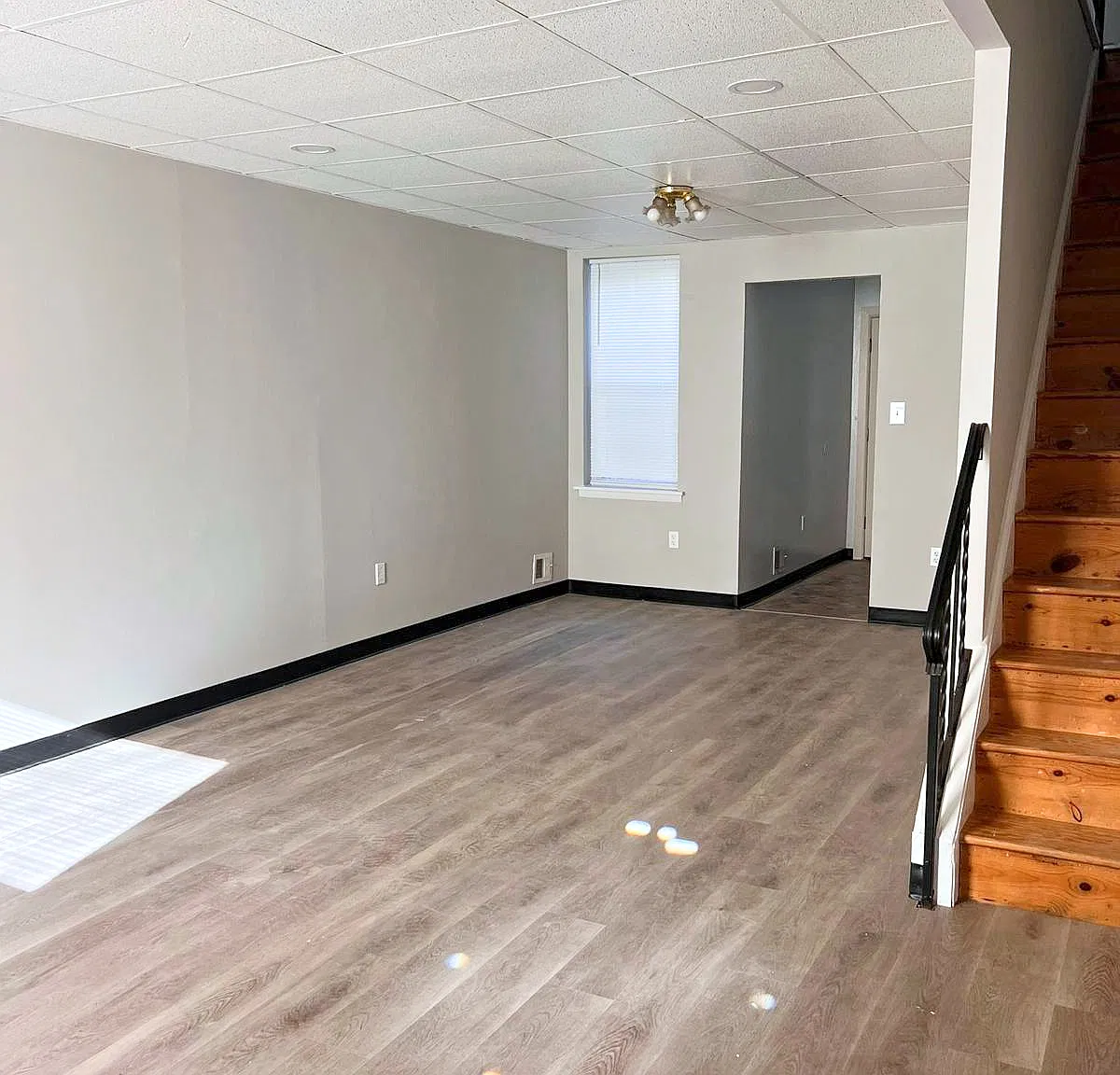 2 bed, 954 sqft, $1,300 — Photo 2